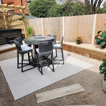 בלקפול Xxhot Tubxx 4Bed Semi, Sleeps 8, 2 Bathrooms מראה חיצוני תמונה